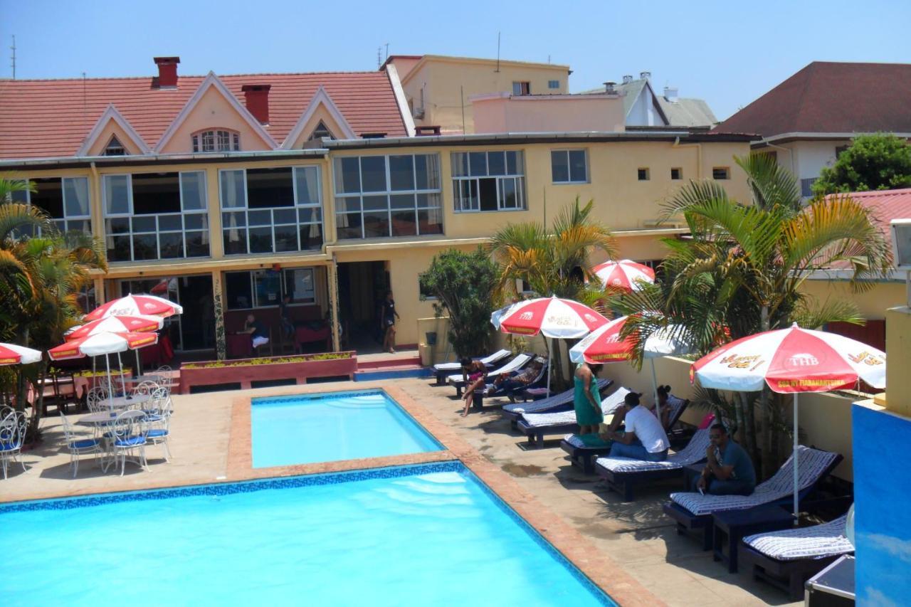 Hotel - Appartement Meuble " Les Flots Bleu " Antananarivo Bagian luar foto